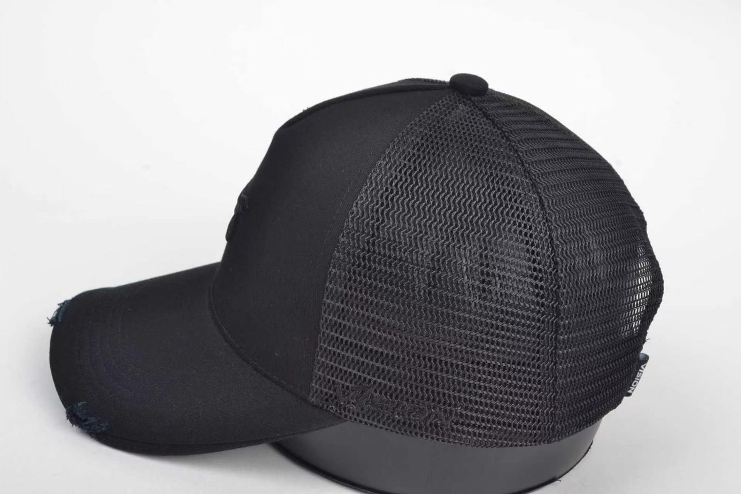 Black / Black