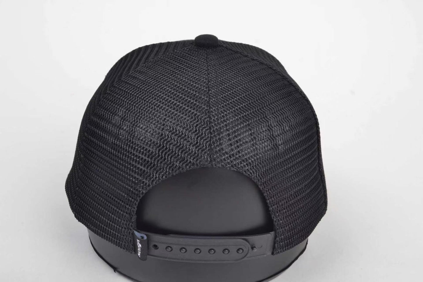 Black / Black
